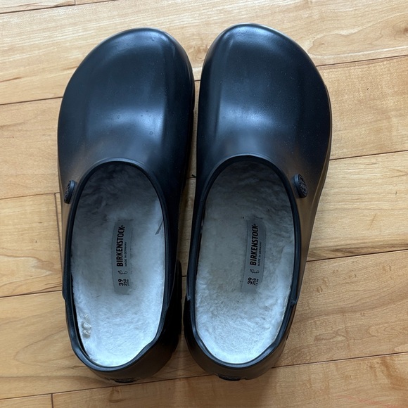 Birkenstock Shoes - Birkenstock Classic Black Clogs